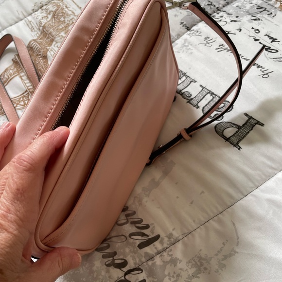 Like new!! - Picture 2 of 4